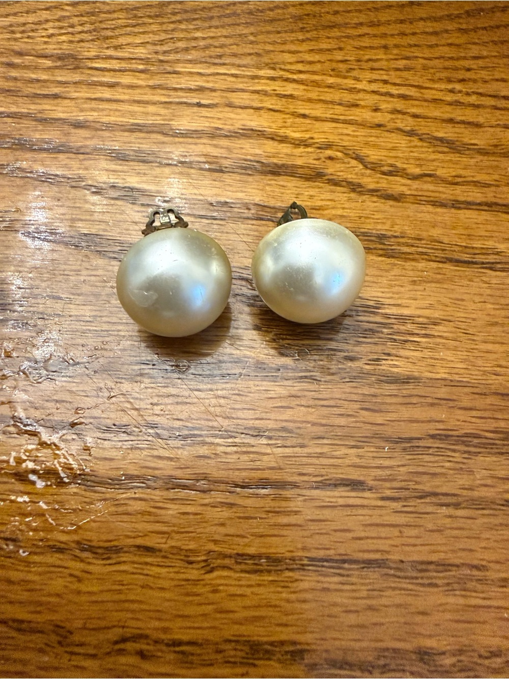 Classic Pearl Clip-On Earrings - Cream Pearl Finish